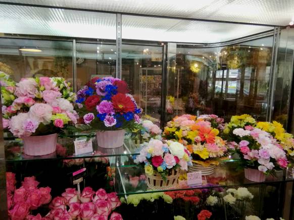 「花の店くぼた園」　（鹿児島県日置市）の花屋店舗写真3